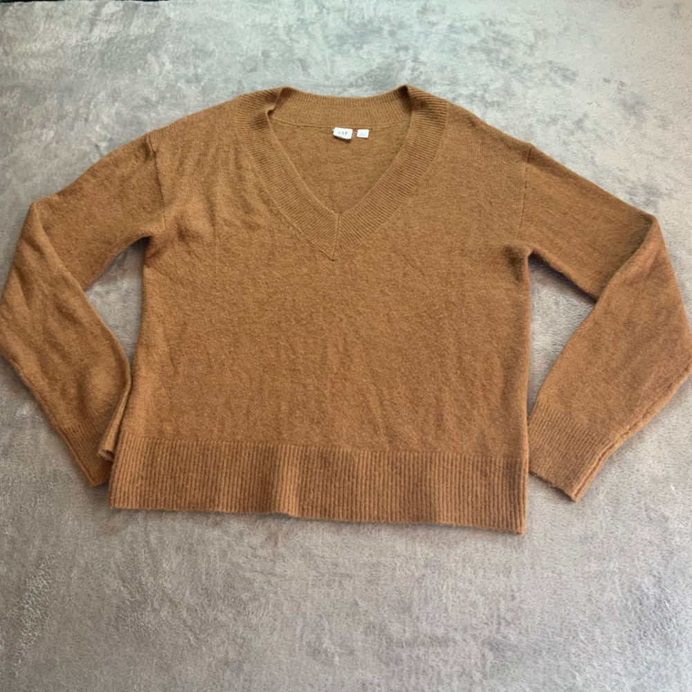 GAP Womens V-Neck Metallic Knit Sweater Camel Brown Copper Shimmer Small